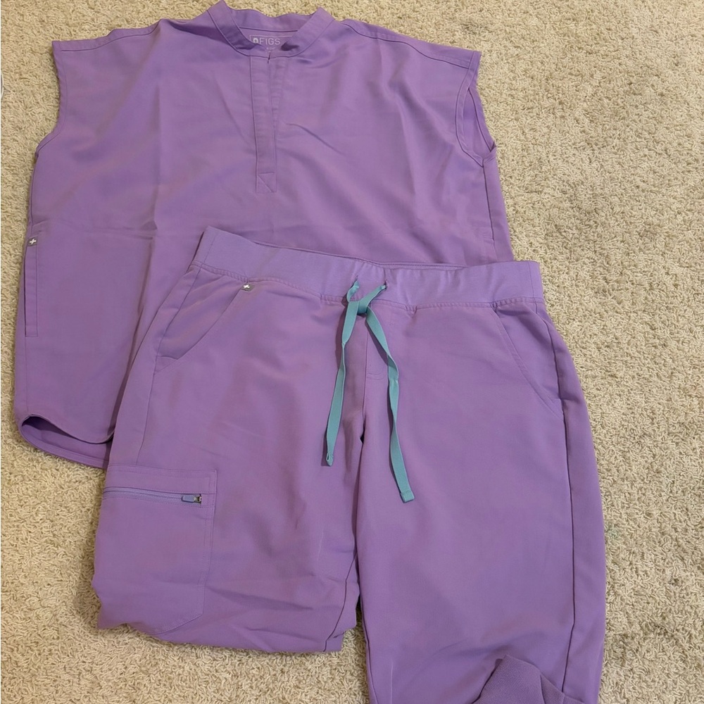 Purple Figs Scrub Set